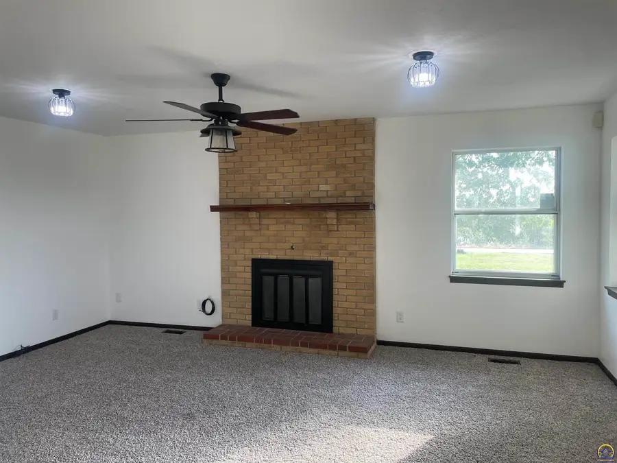 14351 S Road, Mayetta, KS 66509 - Image #2