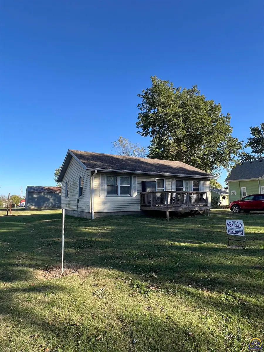 104 N Kelly St., Waverly, KS 66871 - Image #2