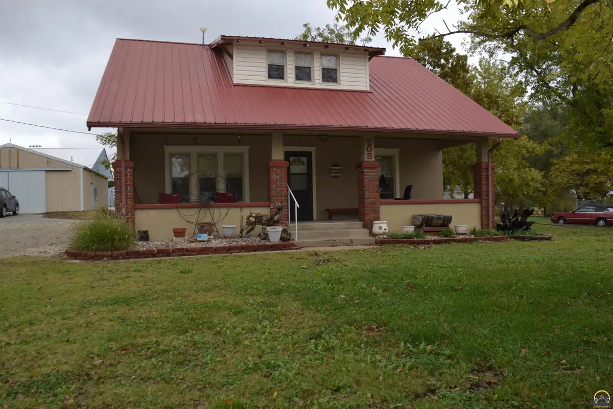 208 NE High St, Melvern, KS 66510 - Image #1
