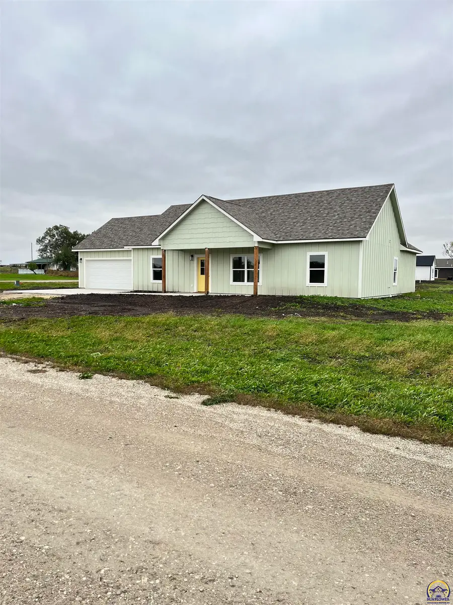 214 Hickory St, Americus, KS 66835 - Image #2