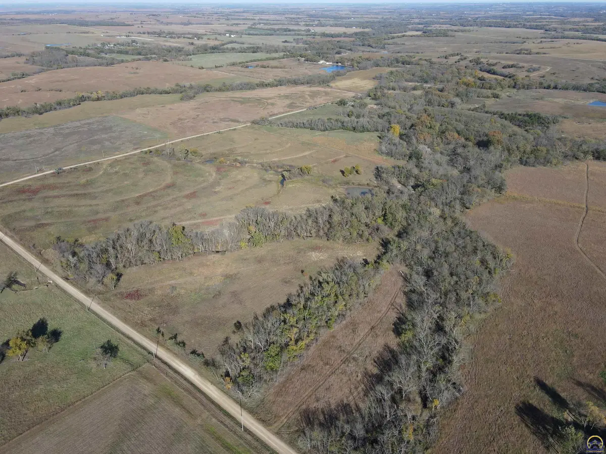 15820 Coyote Rd, Eskridge, KS 66423 - Image #1