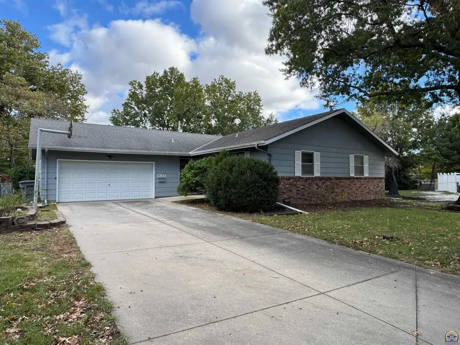 1702 Trowman Way, Emporia, KS 66801 - Image #2