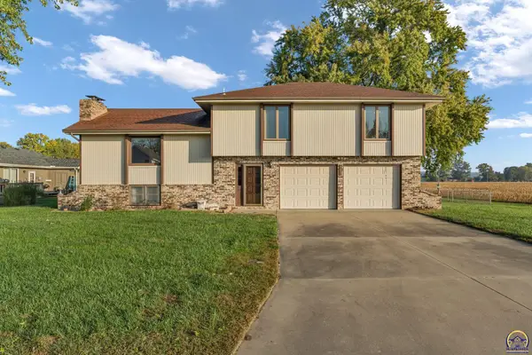 604 E Mercury St, Silver Lake, KS 66539