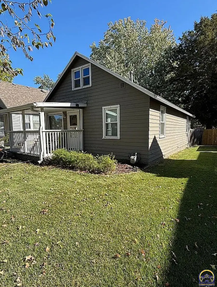 2328 SE Maryland Ave, Topeka, KS 66605 - Image #3