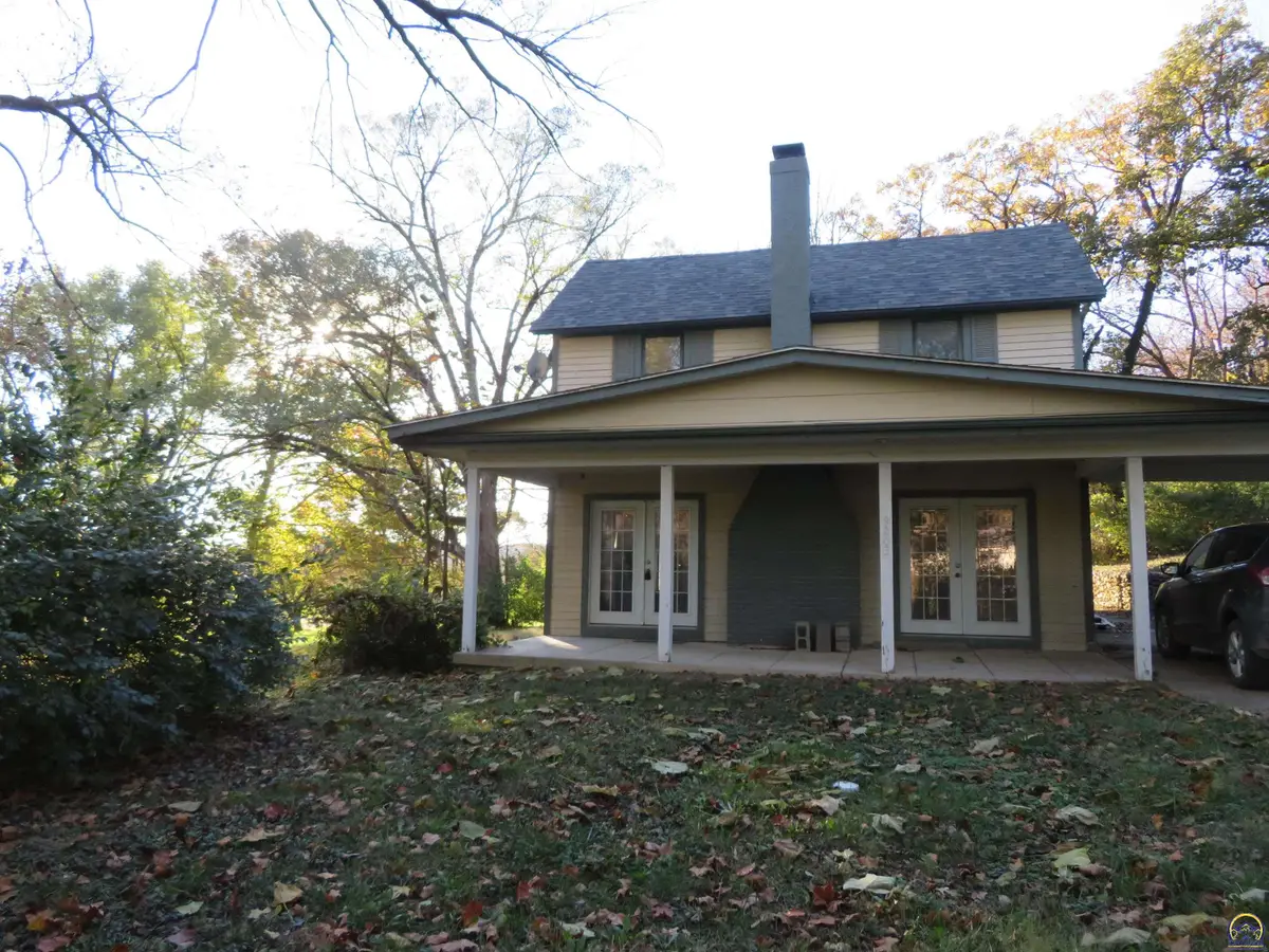 9263 Marion Rd, Oskaloosa, KS 66066 - Image #1