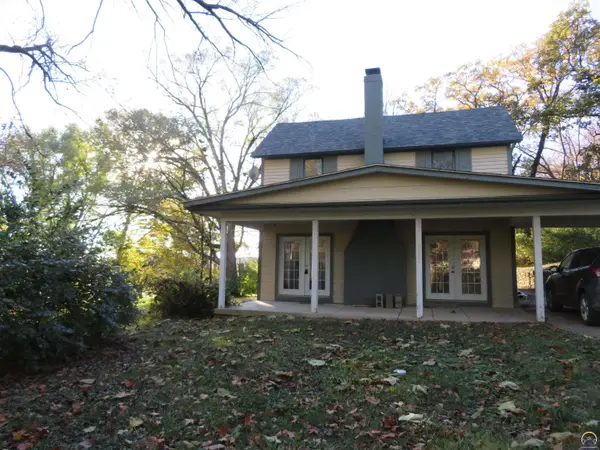 9263 Marion Rd, Oskaloosa, KS 66066