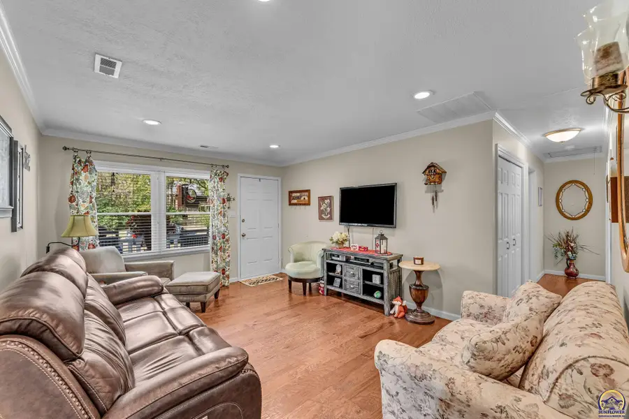 4236 SW Twilight Dr, Topeka, KS 66614 - Image #3