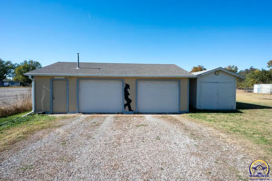 1733 NW Furman Rd, Topeka, KS 66618 - Image #3