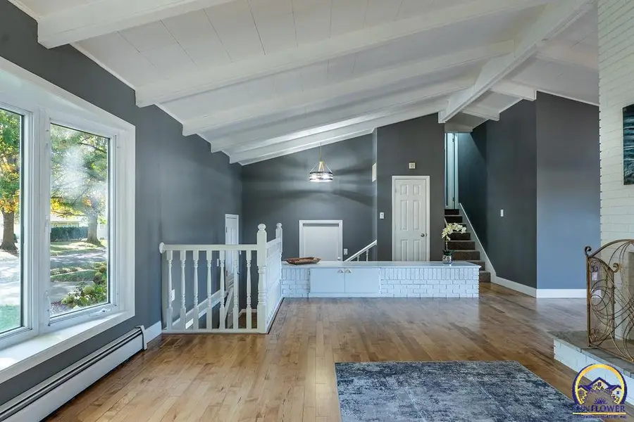 5324 SW 24th St, Topeka, KS 66614 - Image #2