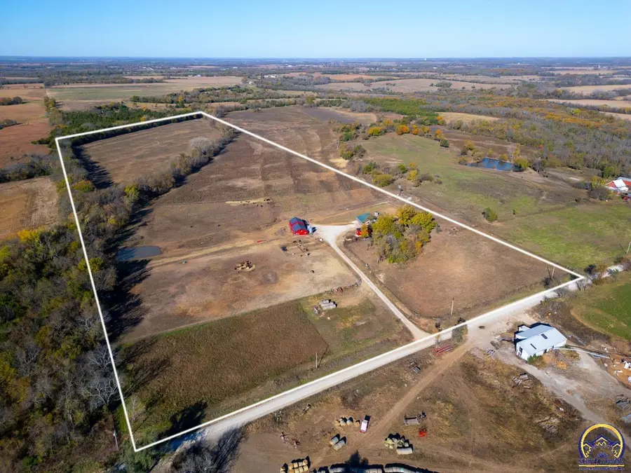 20031 S Berryton Rd, Lyndon, KS 66451 - Image #2