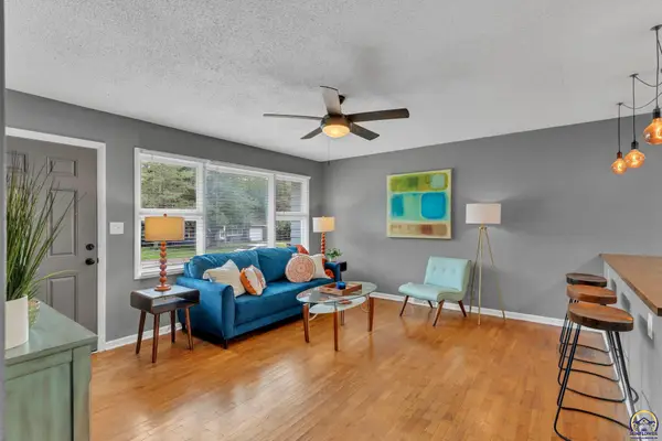 1620 W 20th Ter, Lawrence, KS 66046