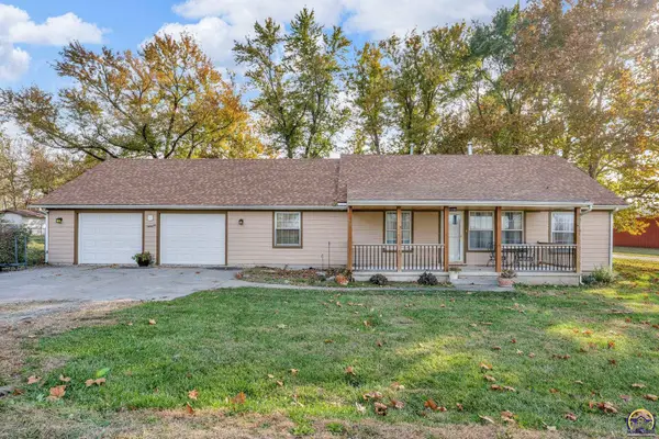 620 Elm St, Delia, KS 66418