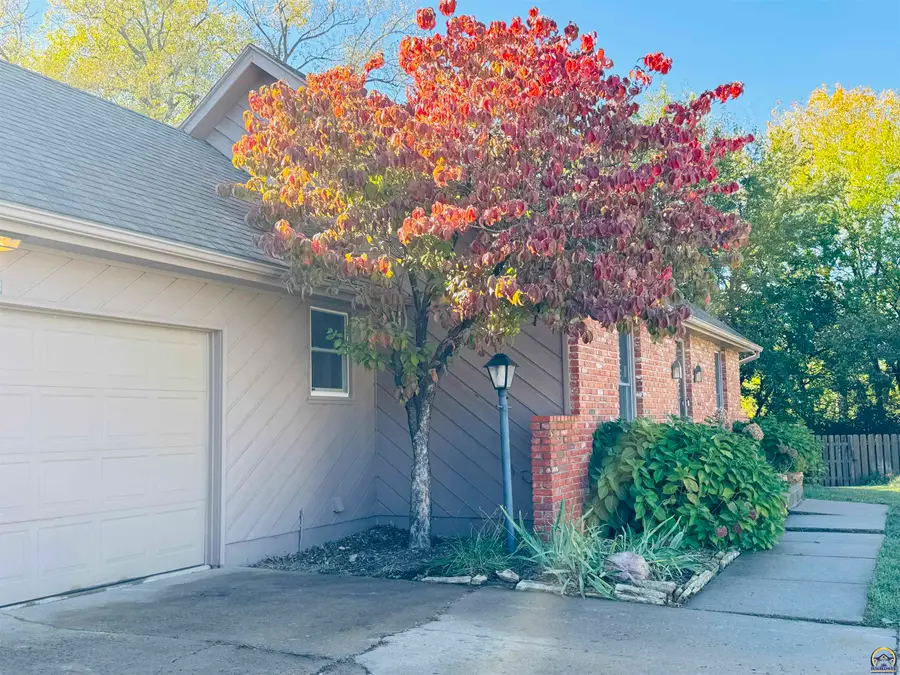 5639 SW West Dr, Topeka, KS 66606 - Image #3