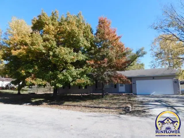 104 Dakota Ave, Holton, KS 66436-1266 - Image #2