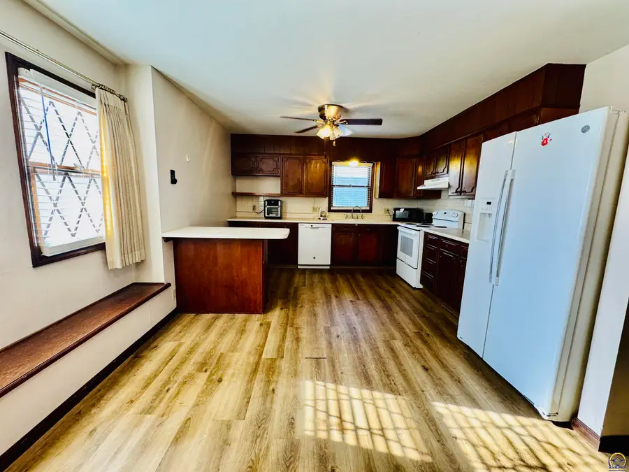 4300 SW 30th St, Topeka, KS 66614 - Image #3