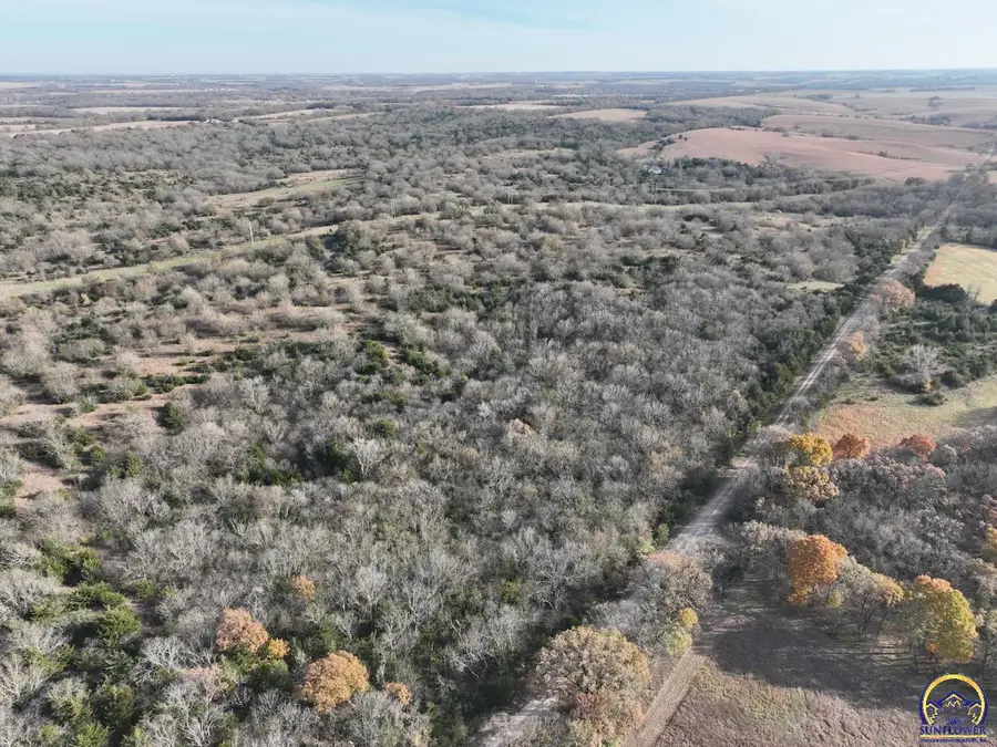 11108 S Berryton Rd, Carbondale, KS 66414 - Image #3