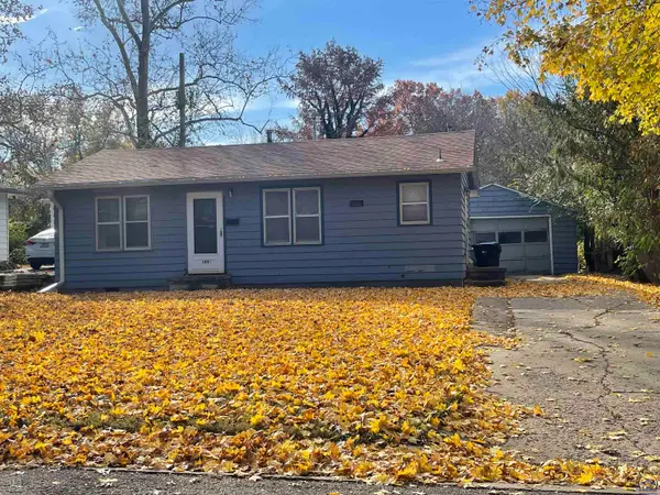 1805 SE Sage St, Topeka, KS 66605