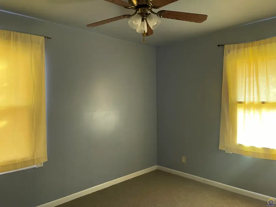 1805 SE Sage St, Topeka, KS 66605 - Image #3