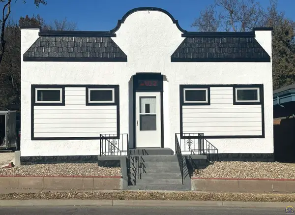 2012 SW 10th Ave, Topeka, KS 66604