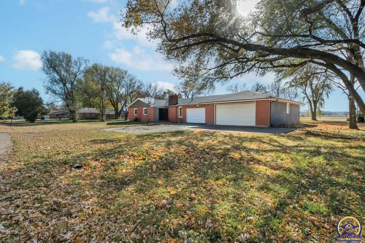 7421 NW Kiro Ct, Silver Lake, KS 66539 - Image #1