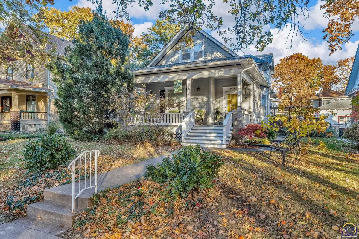 1216 SW College Ave, Topeka, KS 66604 - Image #1