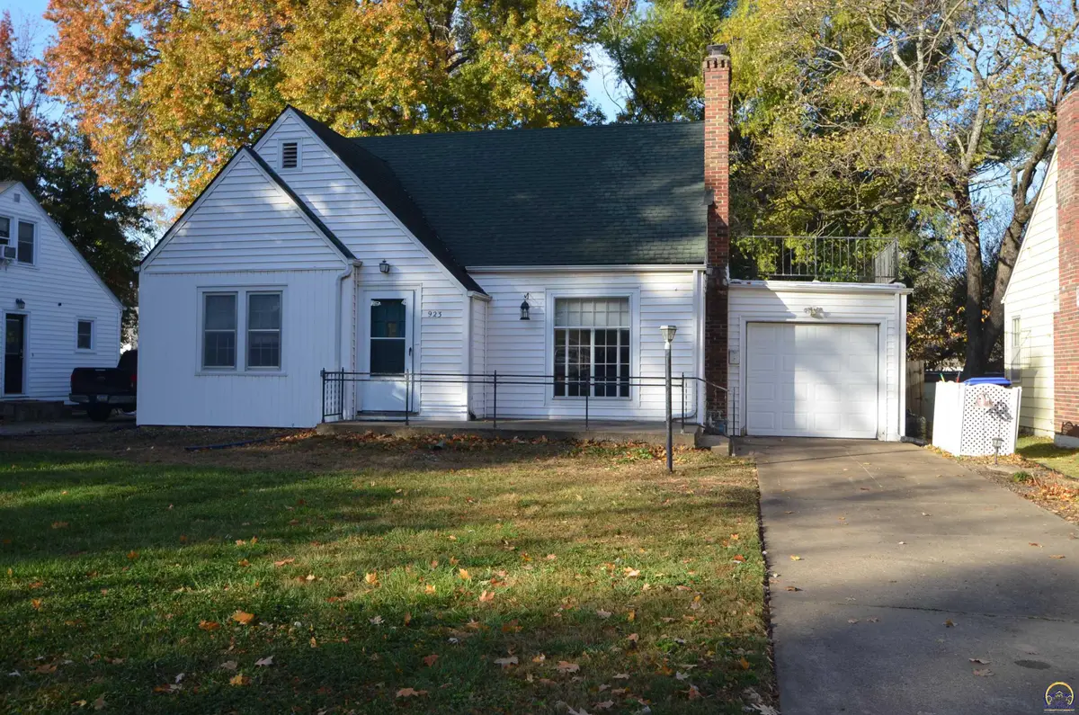 923 SW High Ave, Topeka, KS 66604 - Image #1