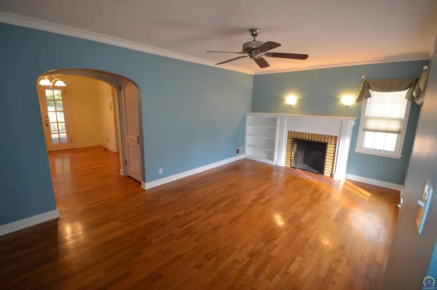 923 SW High Ave, Topeka, KS 66604 - Image #2