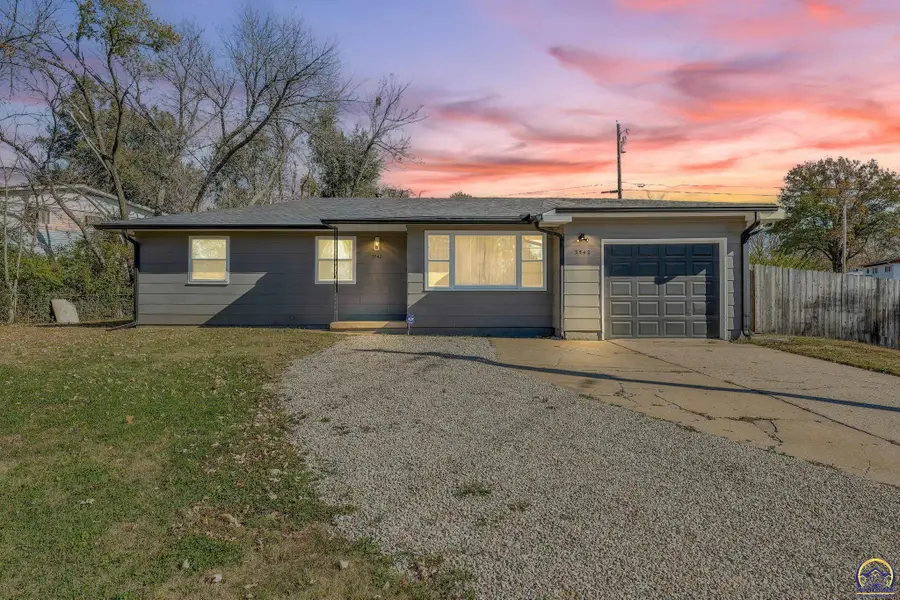 3542 SE Adams St, Topeka, KS 66605 - Image #2