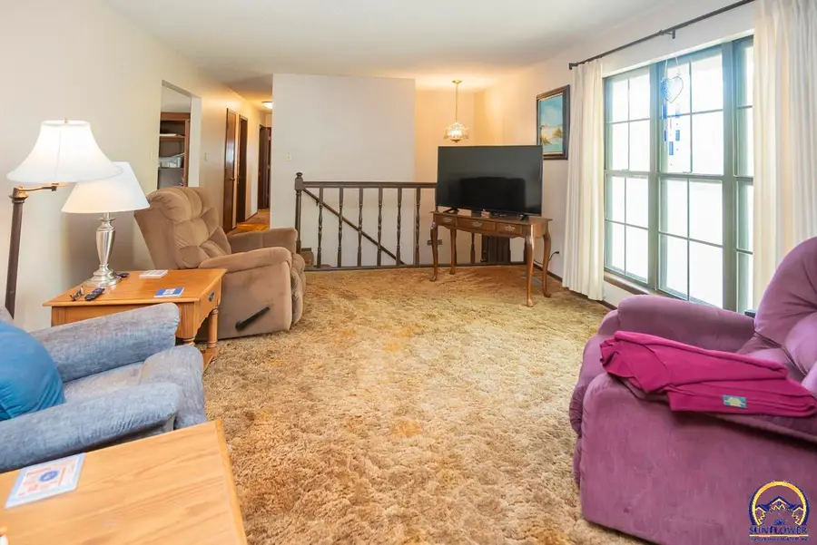 3330 SE Placid Ct, Topeka, KS 66605 - Image #3