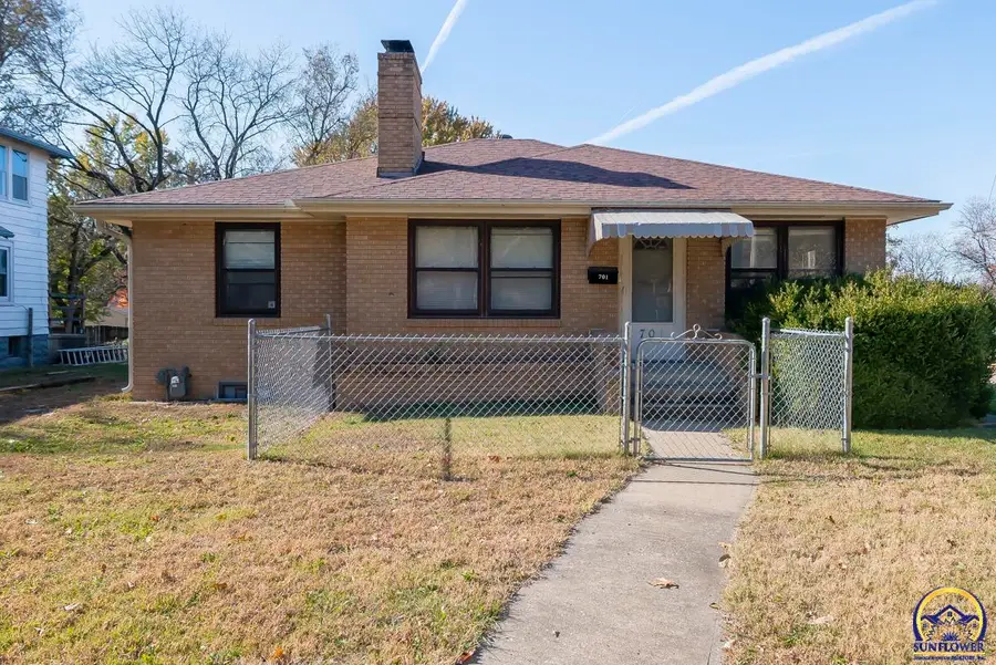 701 SW Watson Ave, Topeka, KS 66606 - Image #2