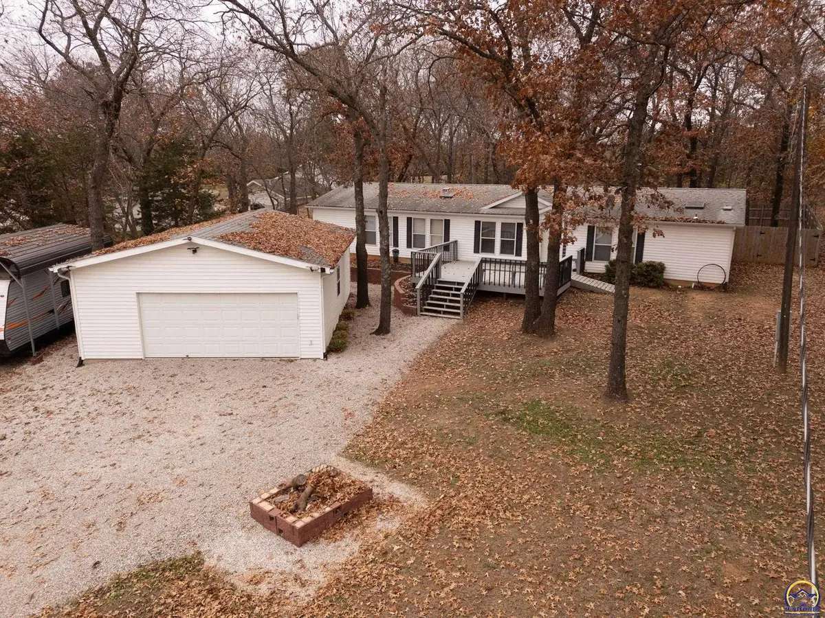 4853 Cheyenne Ln, McLouth, KS 66054 - Image #1