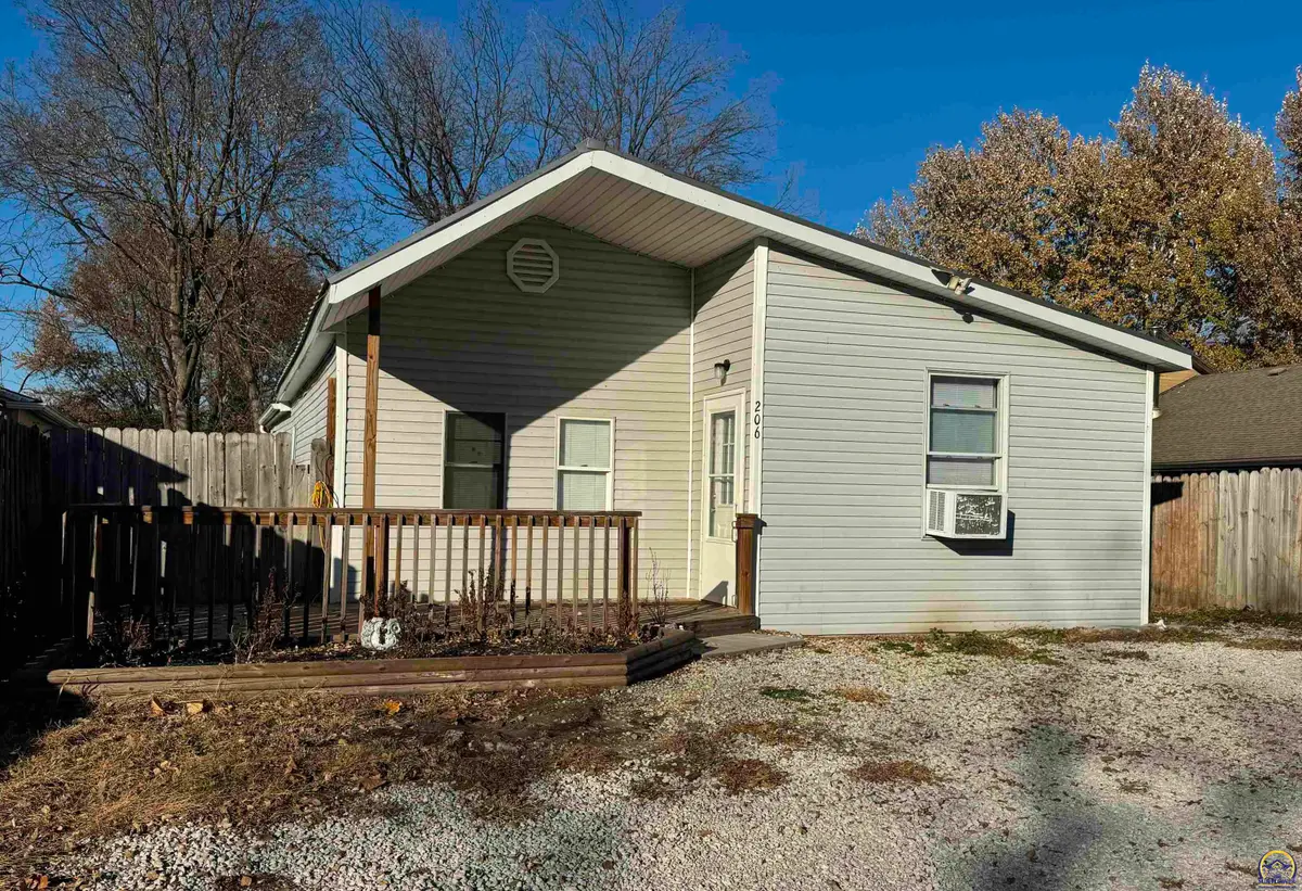 206 E Lucy, McLouth, KS 66054 - Image #1