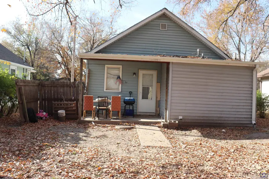 1220 NW Fillmore St, Topeka, KS 66608 - Image #2