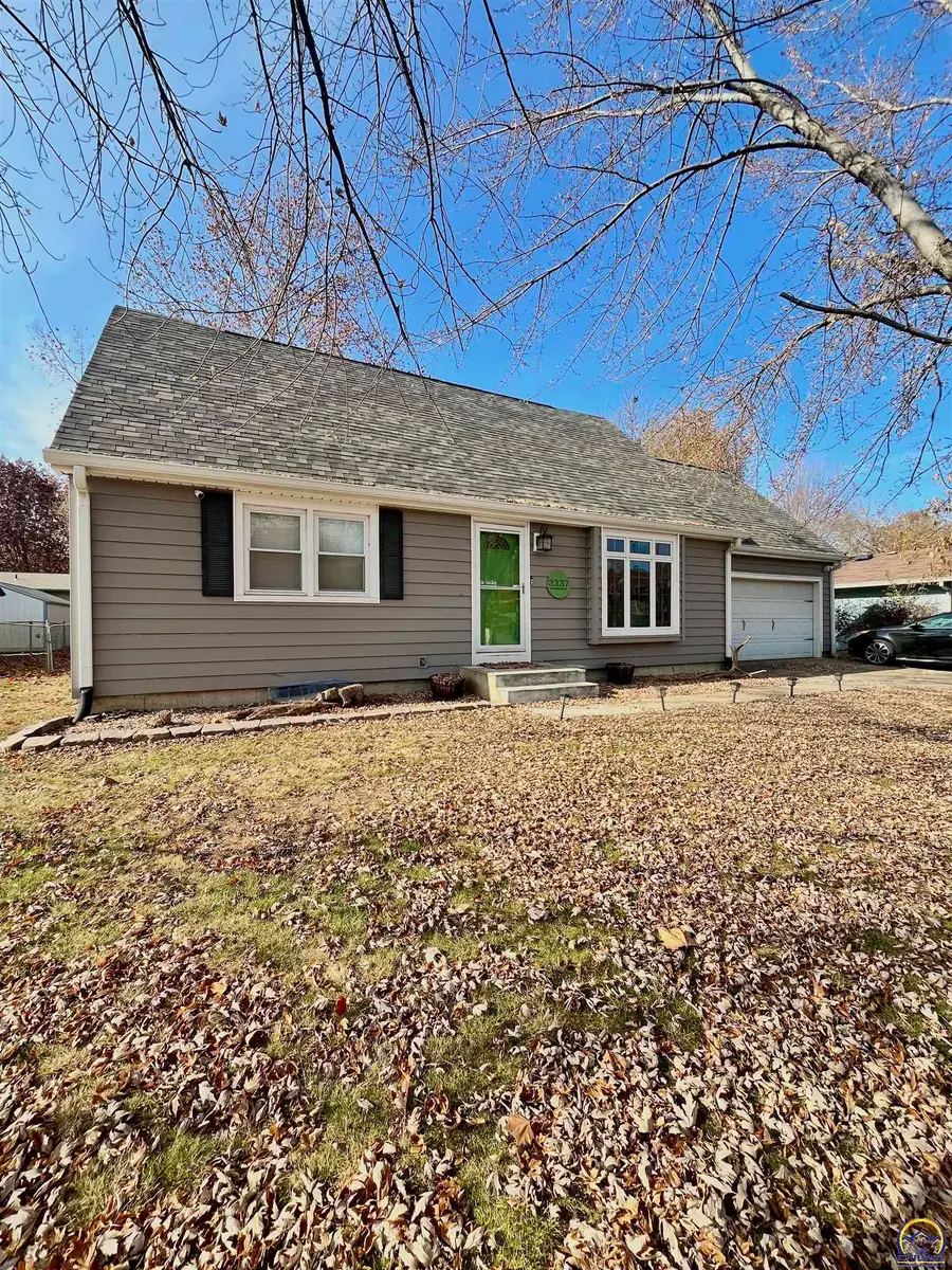 3337 SW Arrowhead Rd, Topeka, KS 66614 - Image #2
