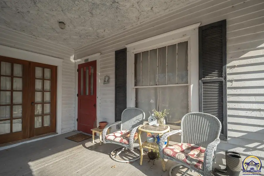 301 Walnut St, Valley Falls, KS 66088 - Image #2