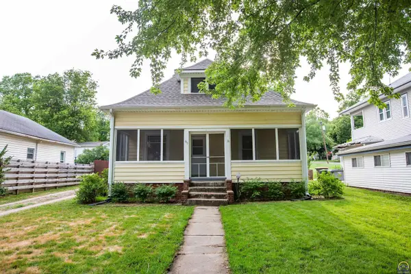 613 Poplar St, Wamego, KS 66547