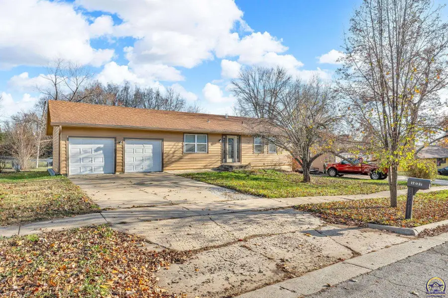 1231 SE 43rd Ter, Topeka, KS 66609 - Image #2