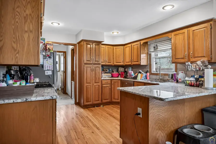 3629 SW Red Hawk Ct, Topeka, KS 66614 - Image #2