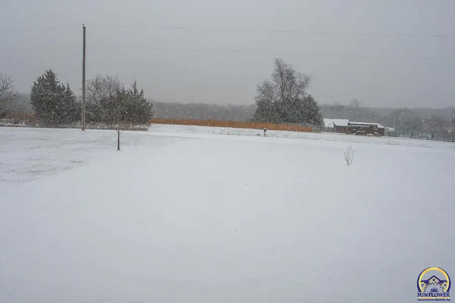 13223 Blue Mound Rd, Valley Falls, KS 66088 - Image #2
