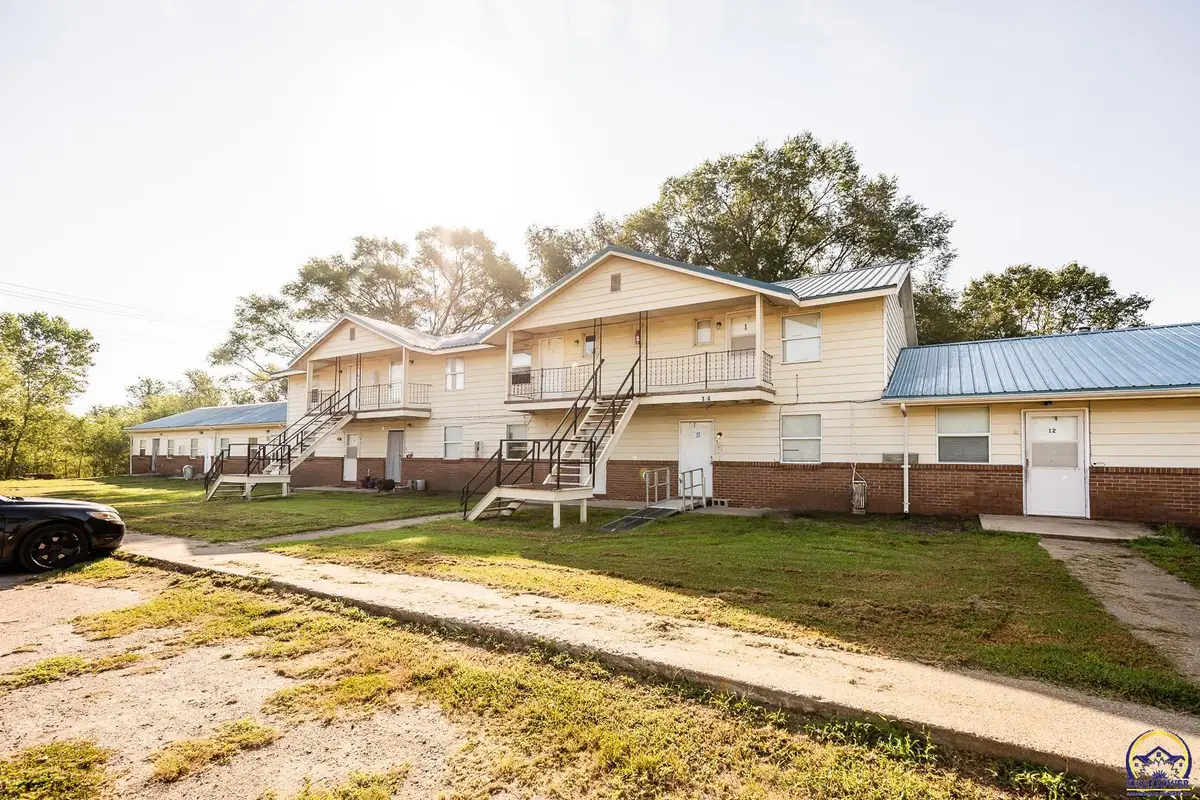 104 10th St, Ogden, KS 66517 - #1