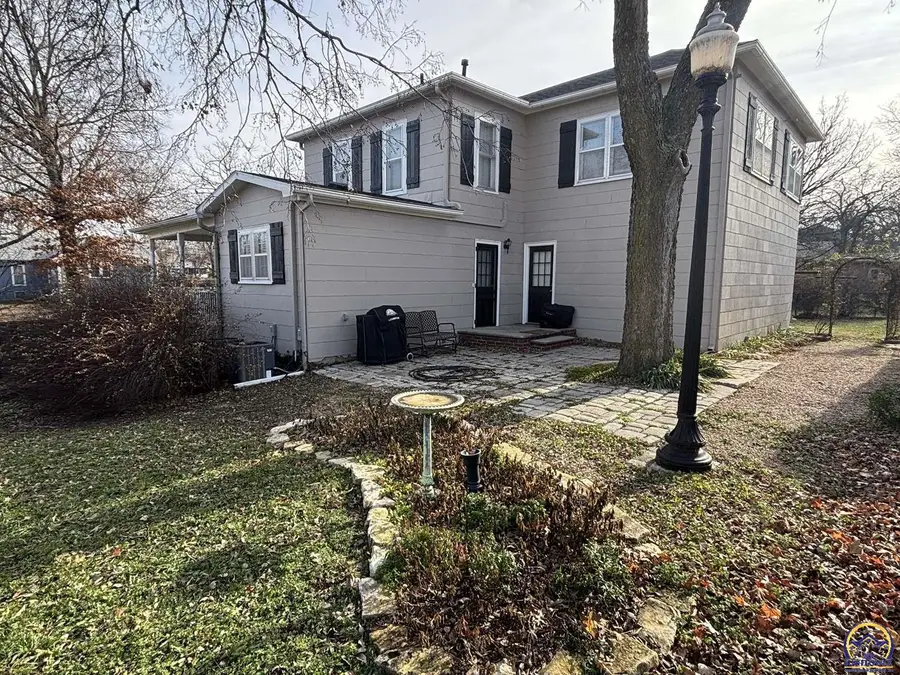 13 Locust St, Cottonwood Falls, KS 66845 - Image #3