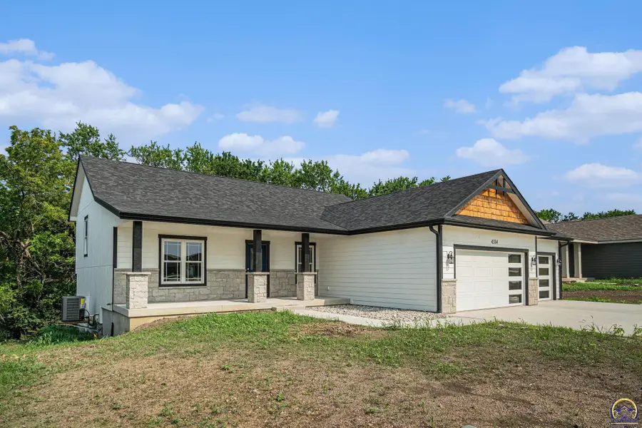 4334 SW Lakeside Dr, Topeka, KS 66610 - Image #3