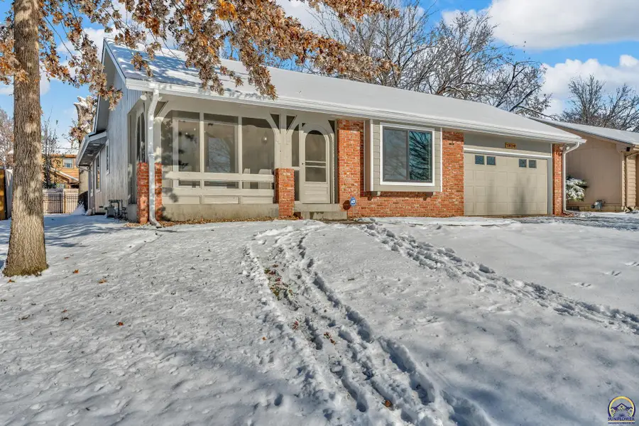 5824 SW 28th Ter, Topeka, KS 66614 - Image #2