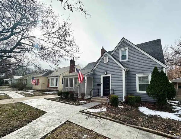 1731 SW Randolph Ave, Topeka, KS 66604