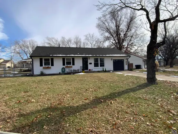 2612 SW Belle Ave, Topeka, KS 66614