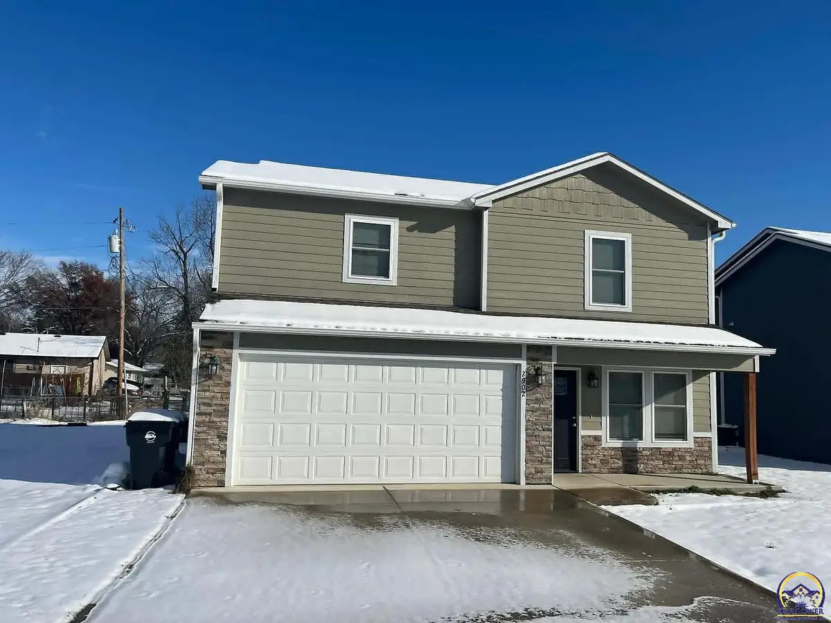 2902 N Kansas Ave, Topeka, KS 66617 - Image #1
