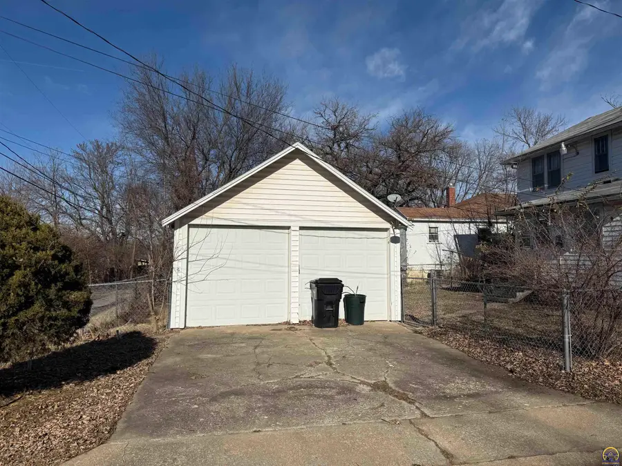 1943 SE Hudson Blvd, Topeka, KS 66607 - Image #3