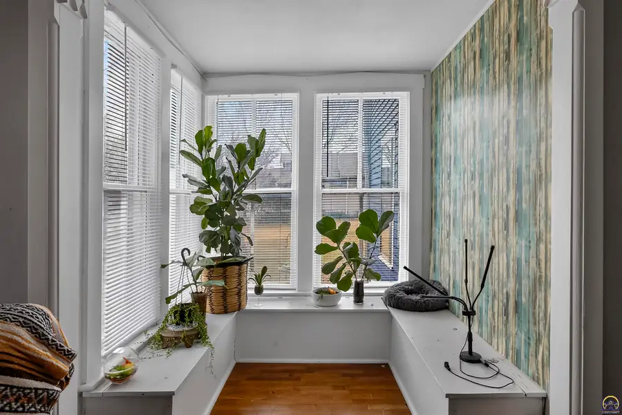 525 N Iowa Ave, Holton, KS 66436 - Image #2