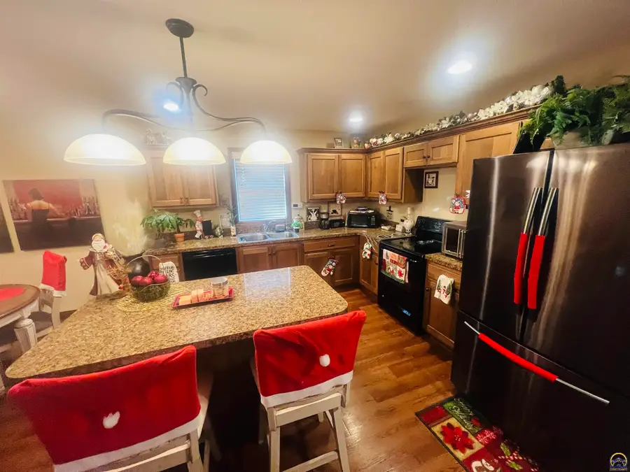 6005 SW 44th St, Topeka, KS 66610-1697 - Image #3