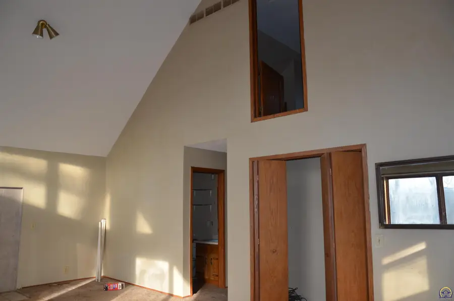 15803 S Topeka Ave, Scranton, KS 66537 - Image #3